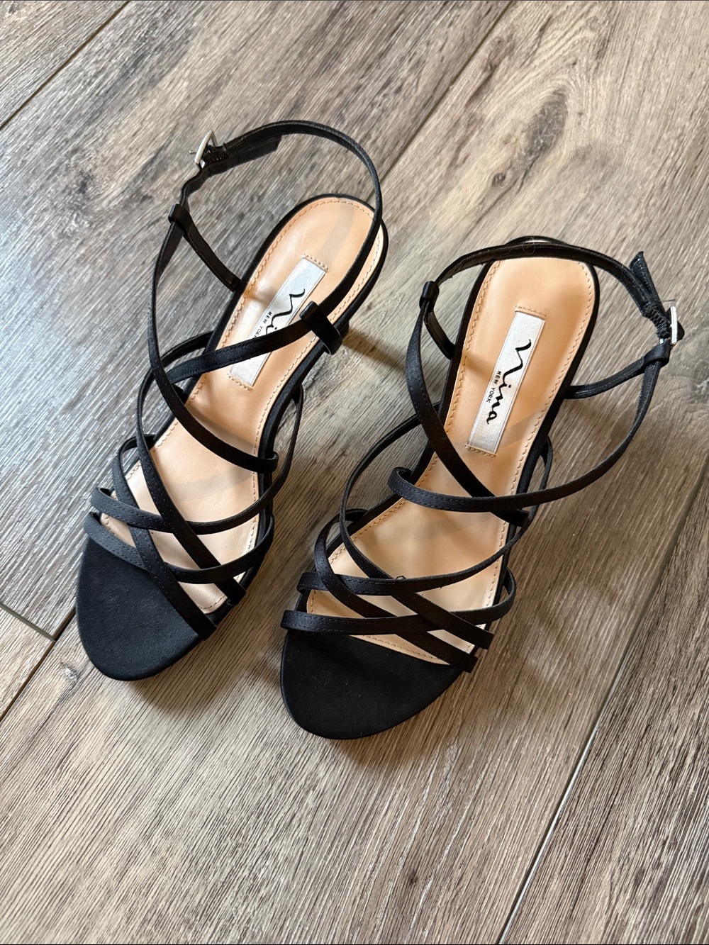 NINA kitten heels
